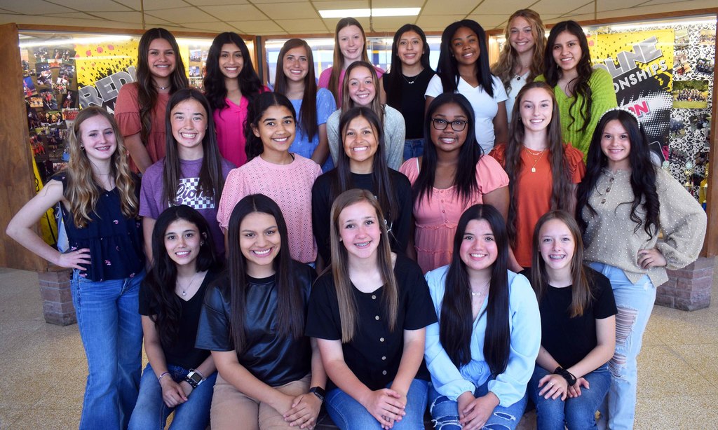 VHS cheerleaders 23-24